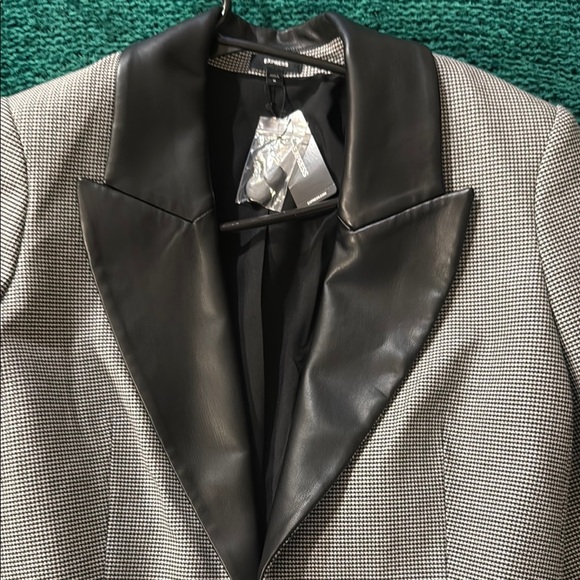 Express Blazer - Picture 3 of 9